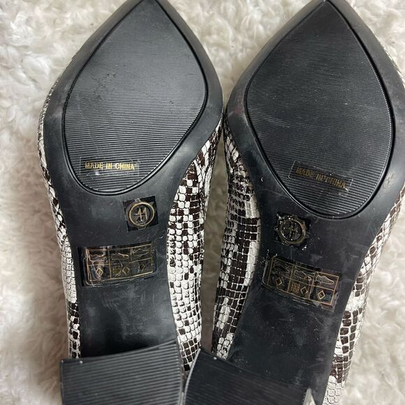 She & In faux leather Snakeskin print Beige &taupe Ankle heel Boots SZ11 - Picture 7 of 7